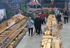 Kontrolden çıkan servis aracı züccaciye dükkanına daldı! Müşteriler neye uğradığını şaşırdı