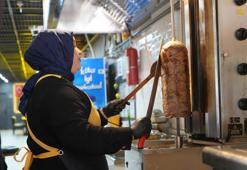 'Erkek işi' deyip desteklemediler! Genç kadın, 20 yaşında döner ustası oldu