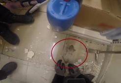 Demir profile sıkışan yavru kedi böyle kurtarıldı!