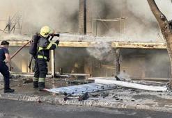 Alev topuna dönen depo 15 dakikada kül oldu