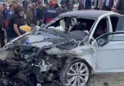 Hakkari’de ik ayrı trafik kazasında 10 kişi yaralandı