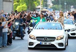 63. Uluslararası Antalya Altın Portakal Film Festivali! Kortej için vatandaşlar sokakları doldurdu
