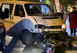 Minibüs ile motosikletin çarpıştığı kazada sürücü yaralandı