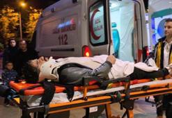 Motosiklette bulunan 2 kardeş otomobille çarpıştı