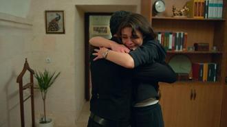 Cihan ve Alya sarmaş dolaş: “Ben bu konağın hanım ağasıyım”