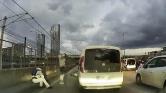 Bursa'da 'pes' dedirten görüntüler! Yaralıyı unutup aracına baktı