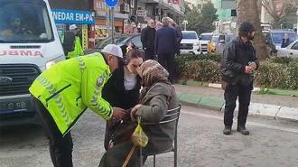 Trafik polisi, elini bir an olsun bırakmadı