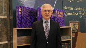 Demirören Yayınları, ‘Külliye'de Ramazan’ etkinliklerinde stantta ziyaretçilerini ağırlamaya devam ediyor