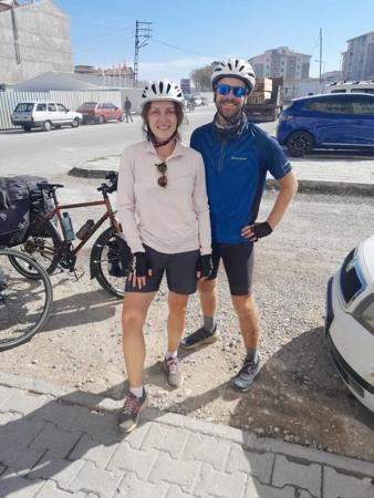 Almanyadan yola çıkan bisikletli gezginler Konyaya ulaştı Türkiyeye hayran kaldılar