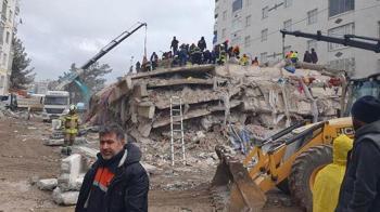 Depremde 100 kişinin öldüğü binanın müteahhidi: Vekaletle inşaat yapıyorduk
