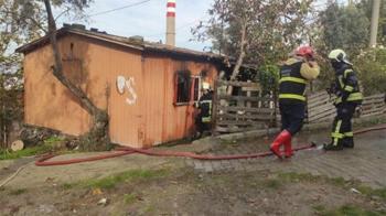 Kocaeli'de 70 yaşındaki yürüme engelli, prefabrikte çıkan yangında öldü