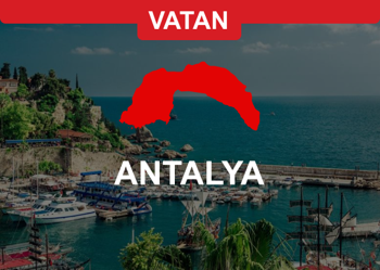 Antalya- Keşif için girdikleri mağarada hurda otomobille karşılaştılar