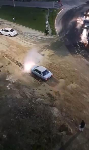 Tekirdağ'da kriz fırsat oldu! Patlayan suda aracını yıkadı