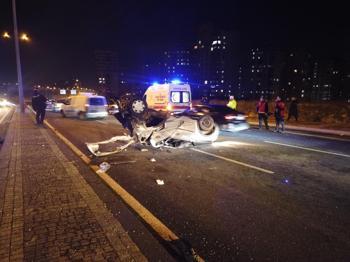 Takla atan otomobil, taksiyle çarpıştı; 3 yaralı