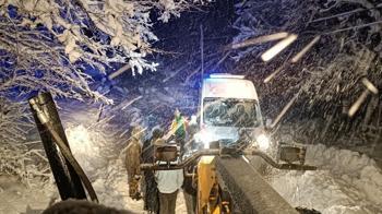 Malatya'da karda mahsur kalanlar kurtarıldı