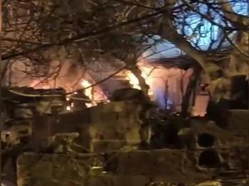 Eyüpsultan'da iki gecekondu alev aldı: 1 ölü 1 yaralı