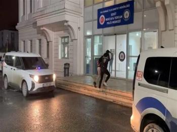 Taksiyi durdurup şoförü öldüresiye darbettiler!