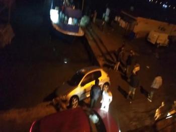 Sarıyer'de aynı noktada ikinci kaza: Mendirekte asılı kaldı