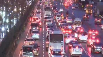 İstanbul'da ara tatil sona erdi! Haftanın ilk günü trafik kilitlendi