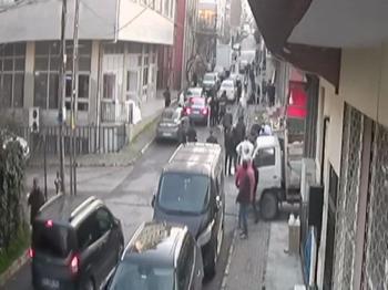 İstanbul'da laf atma kavgası: 6 yaralı!