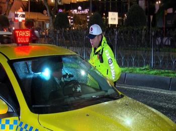 Fatih'te bu gece polis denetimi: Helikopter destek verdi
