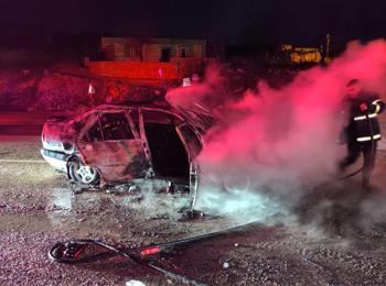 Hareket halindeyken alev alan otomobil yandı