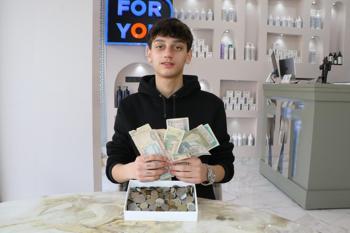 Eski para koleksiyoncusu dedesinden kalan emanetle tarihi yaşatıyor