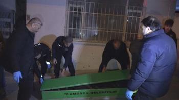 Amasya'da yalnız yaşadığı 3 katlı apartmanda ölü bulundu