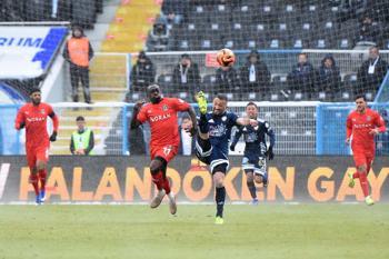 Manisa FK dondu kaldı