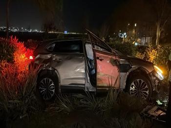 İstanbul'da araç parka savruldu: 1 yaralı