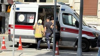 Şişli'de yangın paniği! 2 kişi hastaneye kaldırıldı