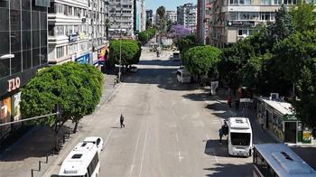 Adana'da 9 günlük tatili duyan akın etti: Dev bulvarlar bomboş kaldı, metropol hayalet şehre döndü!