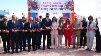 Van'da Aile Destek Merkezlerince düzenlenen yıl sonu etkinlikleri konserle sona erdi