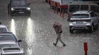 Sağanak yağışlar kuvvetli geliyor! Meteoroloji ve AFAD tarih vererek peş peşe uyardı