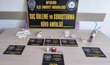 Konya'da uyuşturucu operasyonunda yakalanan 2 zanlı tutuklandı