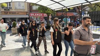 Bıçakla dairenin kapısını açmaya çalışırken yakalanan 3 şüpheli tutuklandı