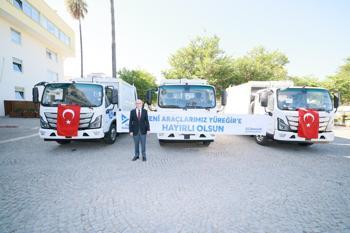 Yüreğir Belediyesi hizmet filosuna 4 yeni araç daha kazandırdı