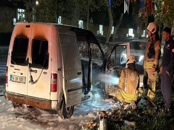 Beşiktaş'ta seyir halinde yanmaya başladı: İtfaiye güçlükle müdahale etti