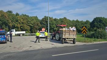 Samsun'da traktörle çarpışan motosikletin sürücüsü yaralandı