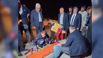 Ticari aracın çarptığı yayaya ilk yardımı vali ve milletvekili yaptı