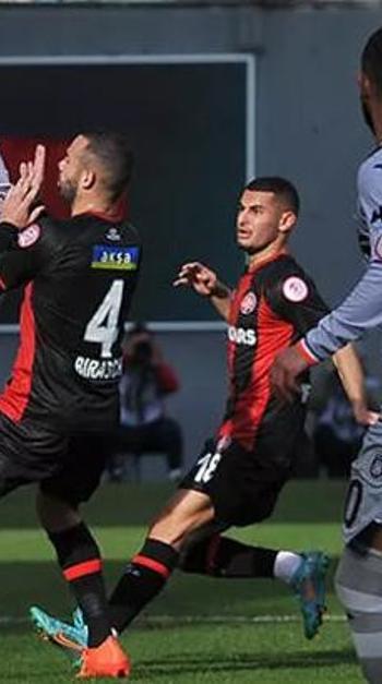 Başakşehir, Karagümrük karşısında penaltılarda güldü!