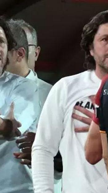 Alanyaspor-Galatasaray maçında gergin anlar! Fatih Tekke kırmızı kart gördü çılgına döndü