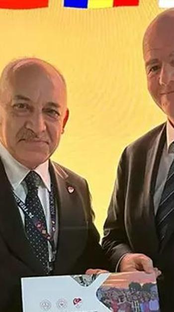 Mehmet Büyükekşi, FIFA Başkanı Gianni Infantino ile bir araya geldi