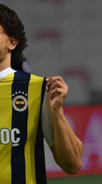 Ferdi Kadıoğlu artık Fenerbahçe'de kalmak istemiyor! Dünya devine 25 milyon euroya gidiyor