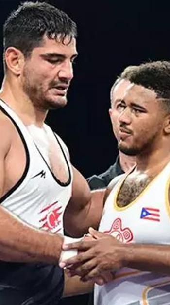 Milli güreşçi Taha Akgül olimpiyat yarı finalinde!
