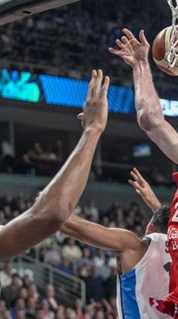 12 Dev Adam 24 yıl sonra EuroBasket'te finalde