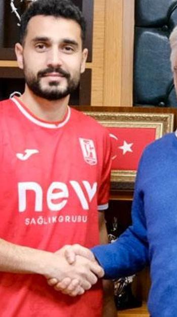 Balıkesirspor 30 yaşındaki ön libero Serhat Velioğlu'yla kontrat yeniledi