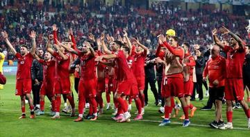 Yıldız futbolcu milli takım kadrosundan çıkarıldı