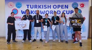 Elazığlı sporculardan büyük başarı! Antalya’da madalyaları topladılar