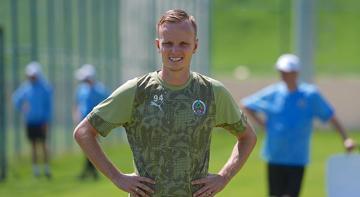 Alanyaspor’un Kosovalı futbolcusu Hadergjonaj yeni sezona sıkı hazırlanıyor